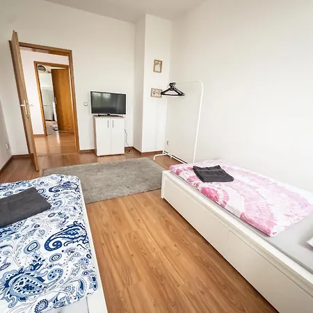 3-room With 4 Single Beds Apartamento